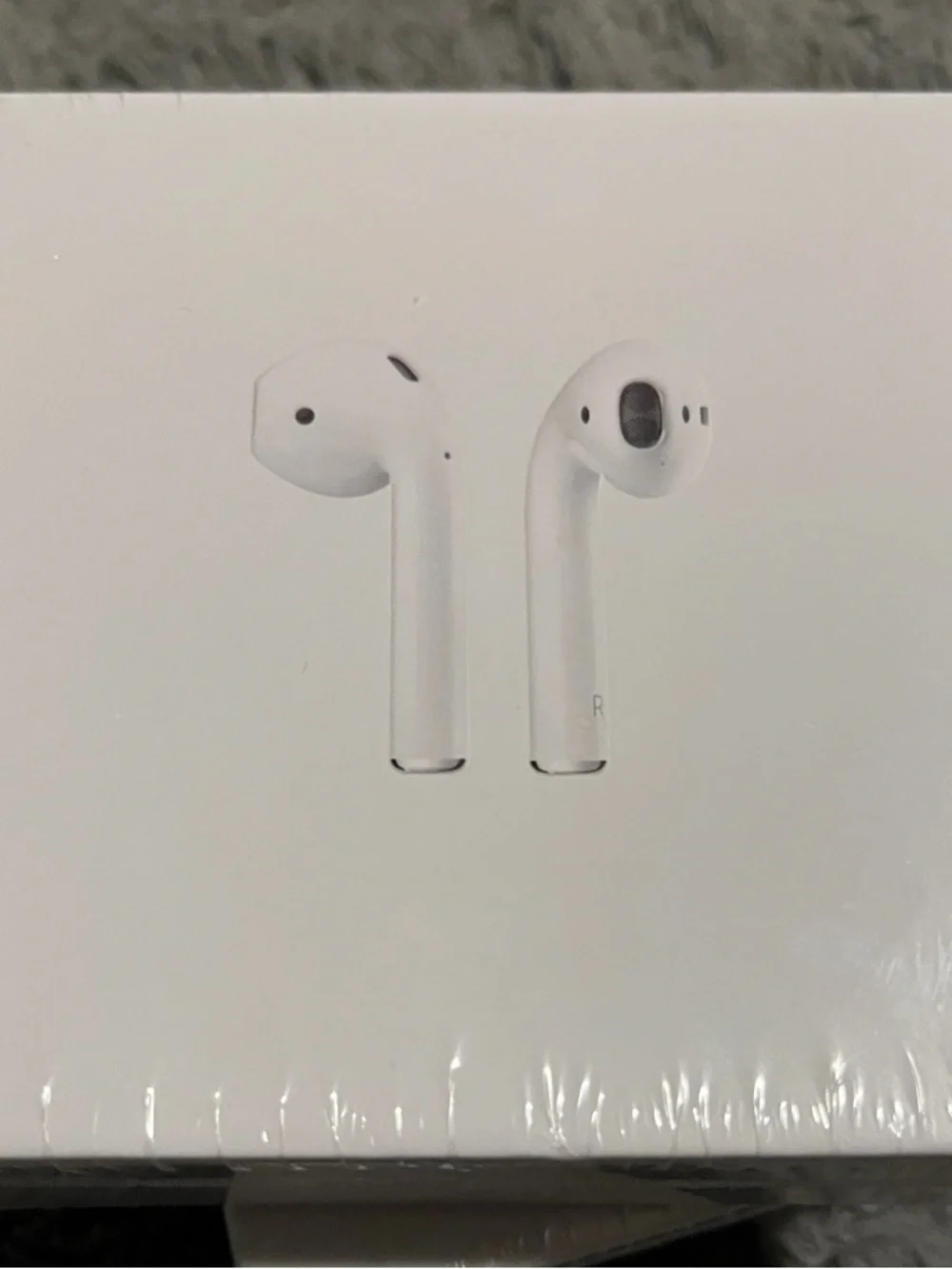 Apple White Wireless Earbuds with Charging Case - Bluetooth Headset